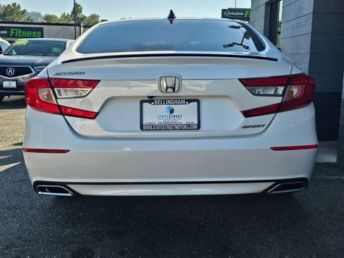 Used 2021 Honda Accord Sport image 4