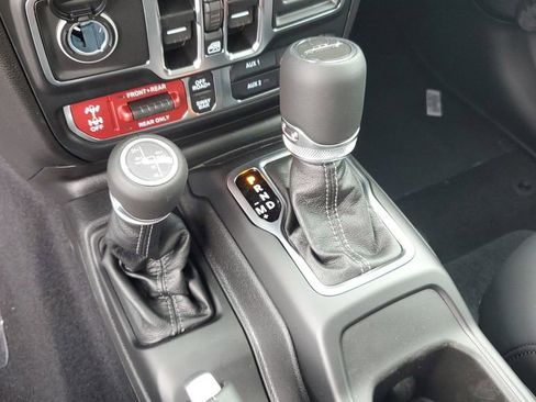 New 2025 Jeep Gladiator Rubicon image 25