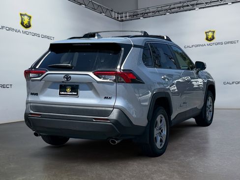 Used 2022 Toyota RAV4 XLE image 5