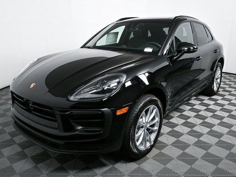 Certified 2026 Porsche Macan image 1