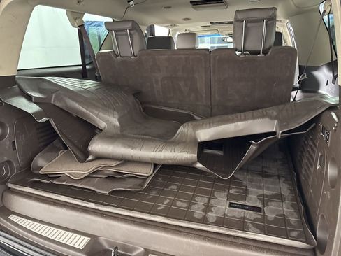 Used 2017 GMC Yukon XL Denali w/ Open Road Package AWD/4WD image 27