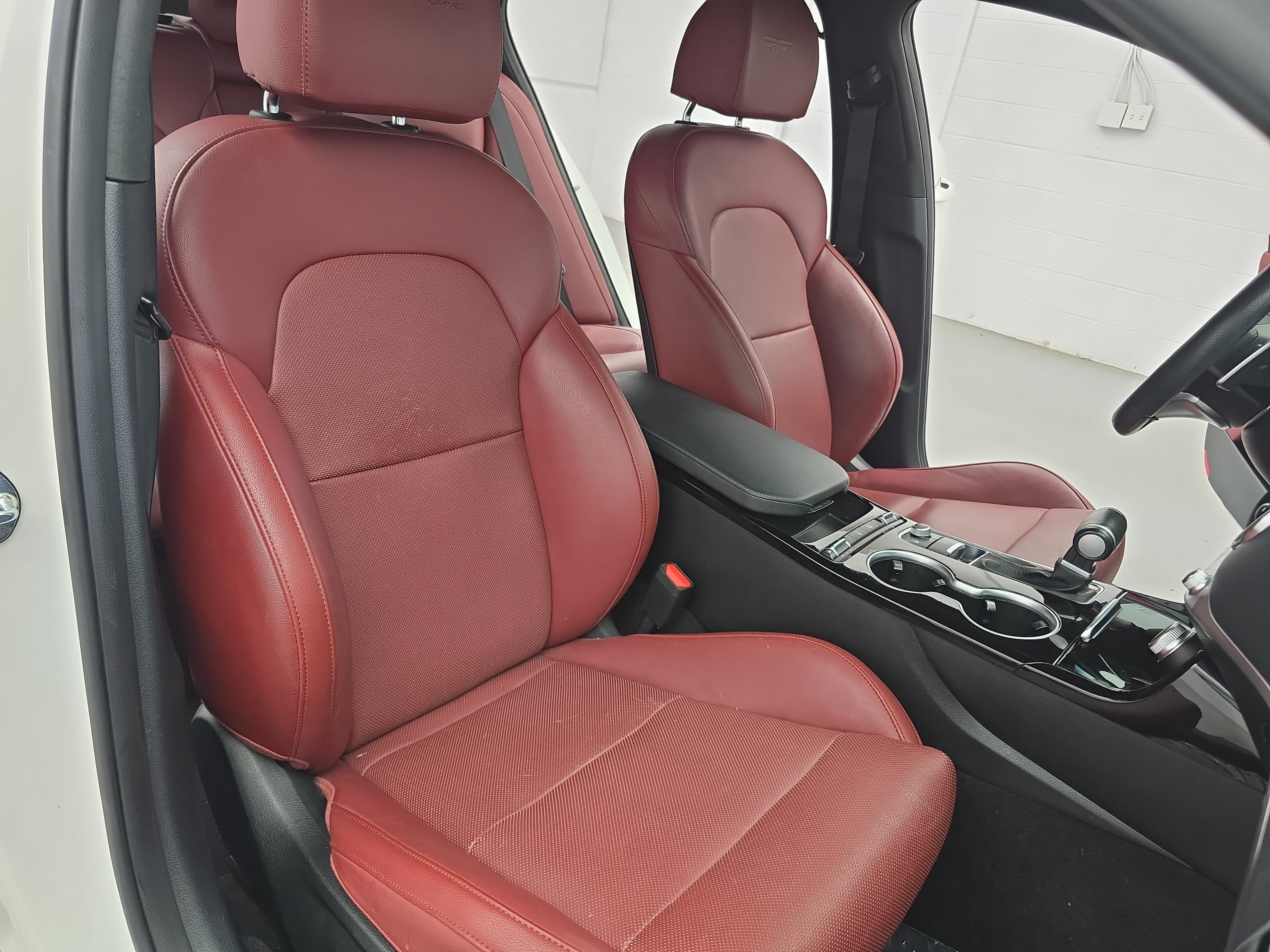 Used 2023 Kia Stinger GT-Line w/ Sun & Sound Package RWD image 10