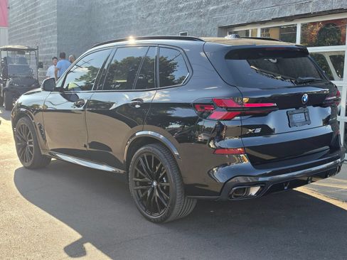 Used 2025 BMW X5 xDrive40i w/ M Sport Package AWD/4WD image 5