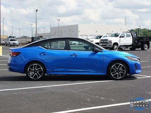 Used 2024 Nissan Sentra SR w/ SR Premium Package image 18
