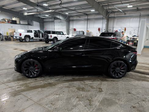 Used 2023 Tesla Model 3 Performance image 5