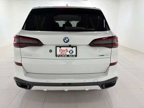 Used 2022 BMW X5 xDrive40i w/ M Sport Package AWD/4WD image 4