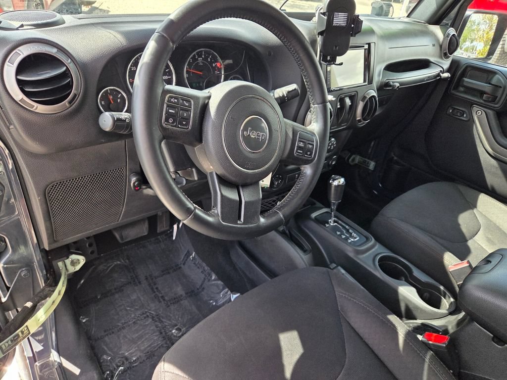 Used 2017 Jeep Wrangler Sport AWD/4WD image 9