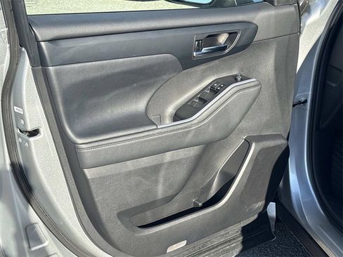 Used 2024 Toyota Highlander XSE image 40