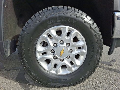 Used 2023 Chevrolet Silverado 2500 LTZ image 8