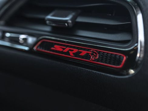 Used 2020 Dodge Challenger SRT Hellcat w/ Plus Package RWD image 18