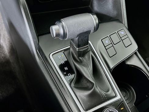 Used 2025 Kia Sportage LX image 23