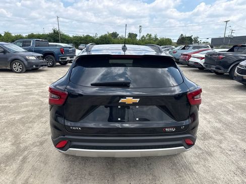 Used 2024 Chevrolet Trax LT w/ Driver Confidence Package FWD image 13