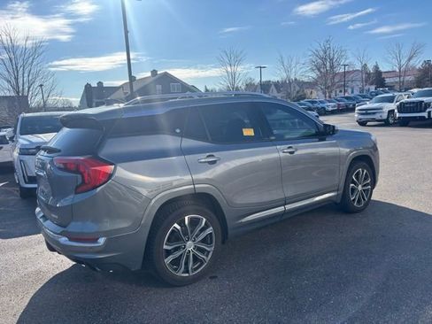 Used 2019 GMC Terrain Denali w/ Advanced Safety Package image 6