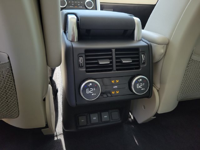 Used 2024 Land Rover Discovery S AWD/4WD image 15