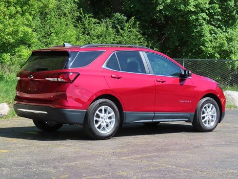 Used 2022 Chevrolet Equinox LT FWD image 3