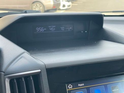 Used 2020 Subaru Crosstrek 2.0i Premium image 18