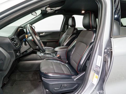 Used 2024 Ford Escape ST-Line image 15