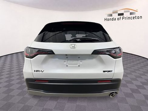 New 2027 Honda HR-V Sport image 4