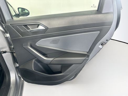 Used 2025 Volkswagen Jetta SE FWD image 30