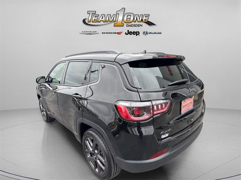 New 2026 Jeep Compass Latitude image 6