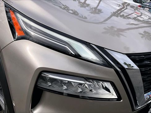 Used 2023 Nissan Rogue Platinum w/ Platinum Premium Package image 26