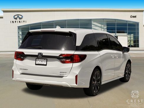 Used 2025 Honda Odyssey Sport-L image 3