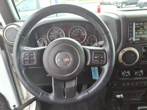 Used 2017 Jeep Wrangler Unlimited Sahara AWD/4WD image 17