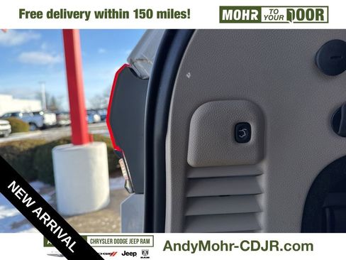 Used 2017 Jeep Grand Cherokee Limited image 26