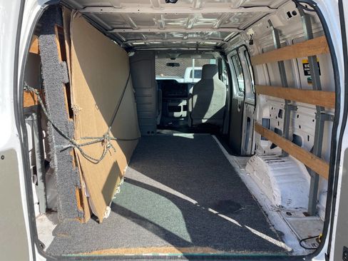 Used 2013 Ford E-250 and Econoline 250 w/ PWR Group image 19