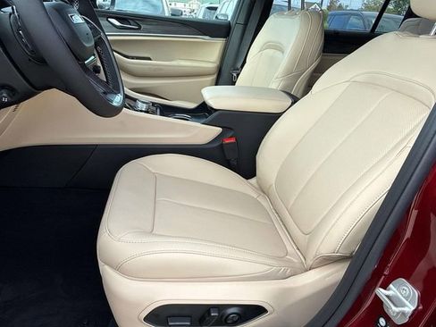New 2025 Jeep Grand Cherokee L Limited w/ Luxury Tech Group II RWD image 10