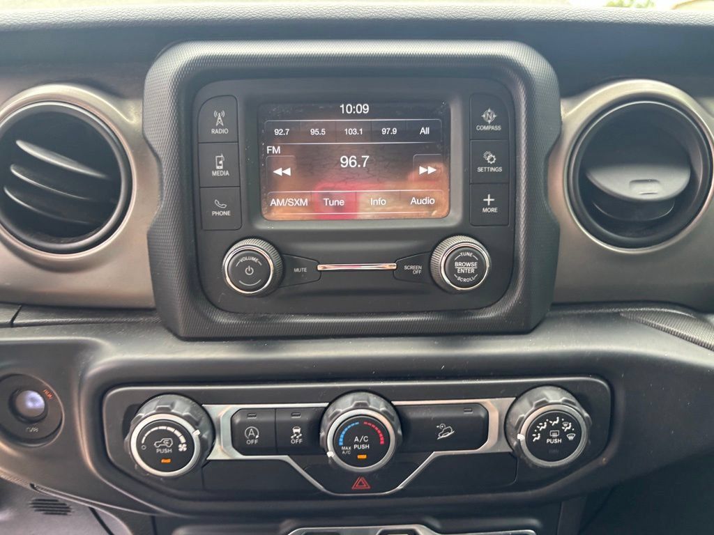 Used 2019 Jeep Wrangler Unlimited Sport S AWD/4WD image 32