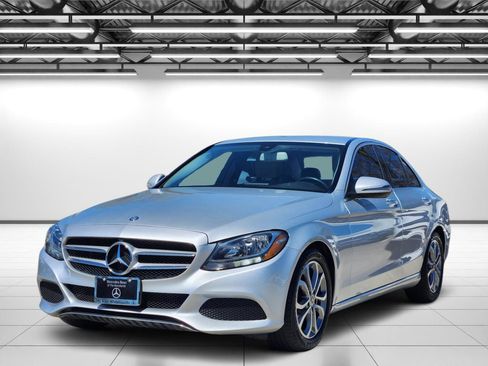 Used 2017 Mercedes-Benz C 300 Sedan image 5