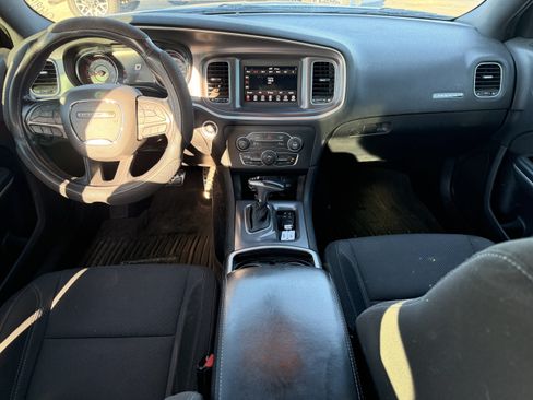 Used 2019 Dodge Charger SXT RWD image 19