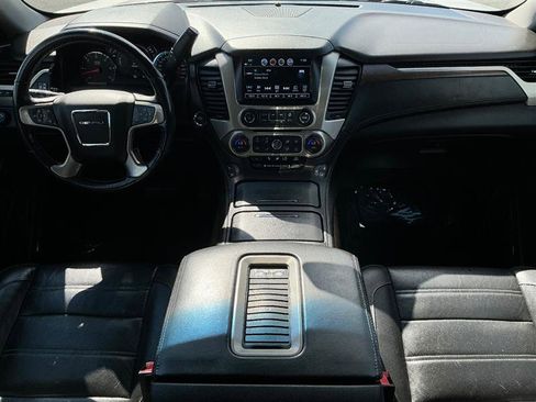 Used 2018 GMC Yukon Denali image 16