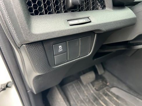 Used 2025 Honda CR-V EX image 14