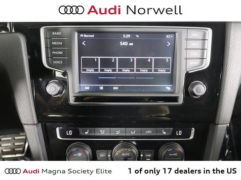 Used 2017 Volkswagen Golf 4-Door AWD/4WD image 4