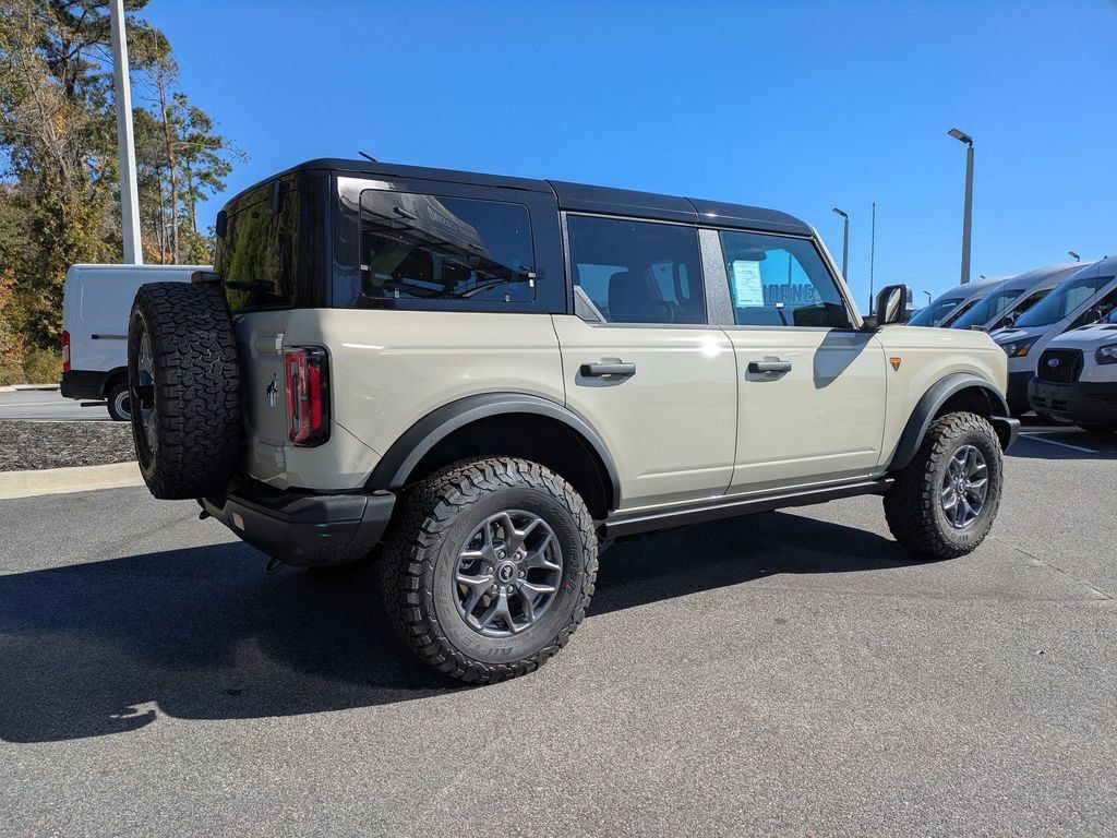 New 2025 Ford Bronco Badlands AWD/4WD image 4