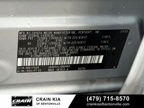 Used 2025 Toyota RAV4 XLE AWD/4WD image 35