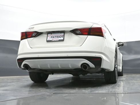 Used 2024 Nissan Altima 2.5 SV w/ SV Premium Package AWD/4WD image 39