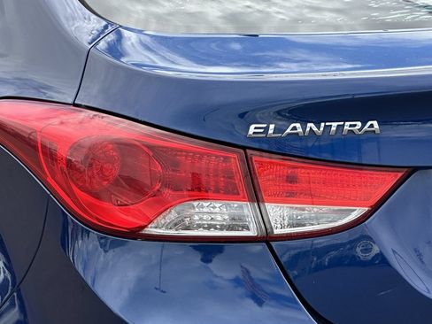Used 2013 Hyundai Elantra GLS w/ Preferred Pkg FWD image 24
