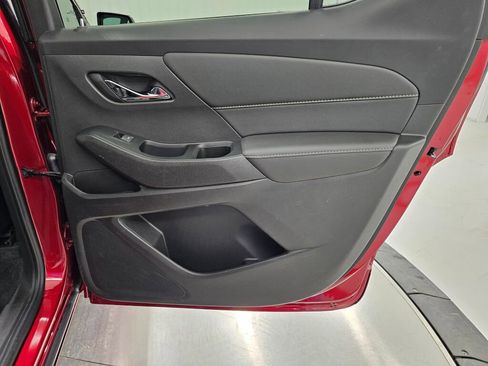 Used 2023 Chevrolet Traverse Premier image 40