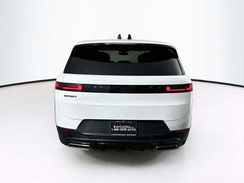 Used 2025 Land Rover Range Rover Sport SE AWD/4WD image 6