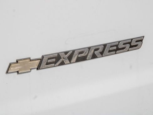 Used 2020 Chevrolet Express 3500 Extended w/ Driver Convenience Package image 36