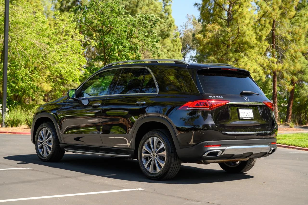 Used 2021 Mercedes-Benz GLE 350 w/ Premium Package image 5