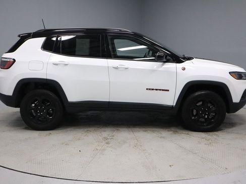 Used 2023 Jeep Compass Trailhawk w/ Trailhawk Convenience Group image 5