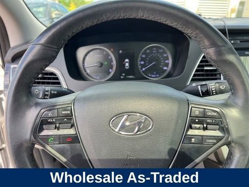 Used 2015 Hyundai Sonata Limited w/ Option Group 06 FWD image 13