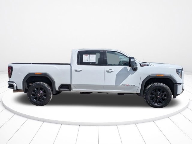 Used 2025 GMC Sierra 2500 AT4 AWD/4WD image 3