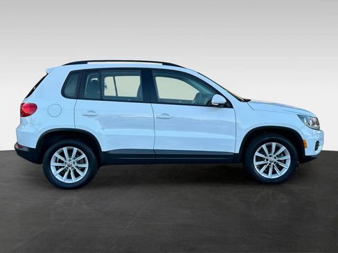 Used 2017 Volkswagen Tiguan Limited w/ Premium Package image 8
