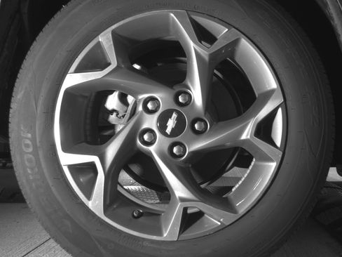 Used 2025 Chevrolet Trax LT w/ LT Convenience Package FWD image 15