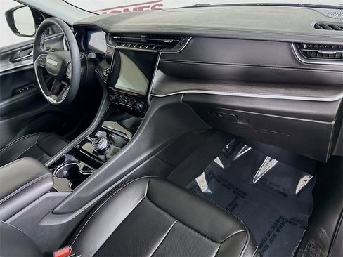 Used 2023 Jeep Grand Cherokee L Limited w/ Luxury Tech Group II image 35